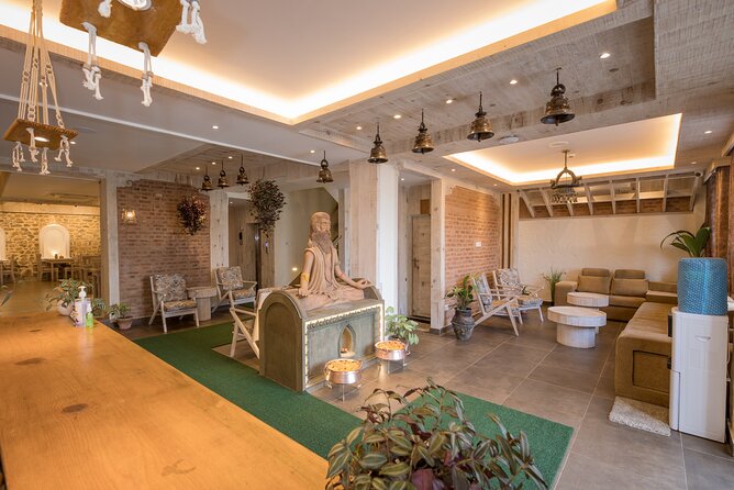 14 Day Ayurveda + Yoga Detox Retreat in Nepal - Location and logistics: getting there and settling in near Kathmandu