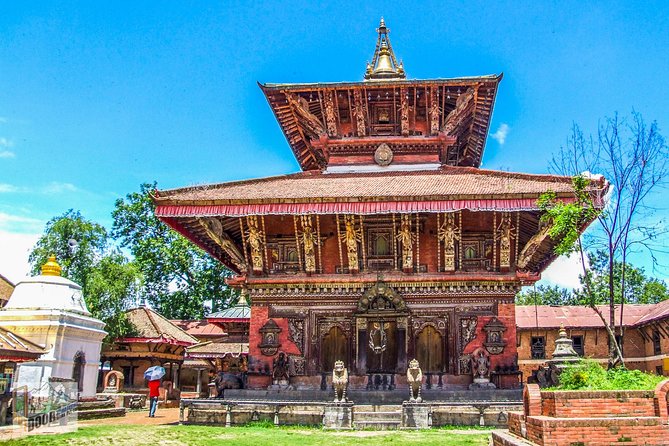 4 UNESSCO World heritage sites of Kathmandu-private tour - Stop 2: Pashupatinath Temple—Shiva devotion and live cremation viewing