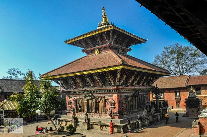 4 UNESSCO World heritage sites of Kathmandu-private tour - Stop 3: Boudhanath Stupa—Tibetan Buddhism and meal-friendly terraces