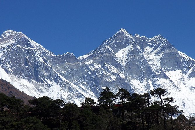 Everest Base Camp Trek -14 Days - Lukla Flight and the Sherpa Crew: Starting the Trek Without Negotiation Stress