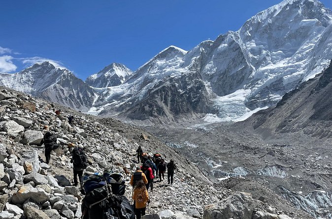 Everest Base Camp Trek - Day 2 and 3: Phakding to Namche Bazaar, plus a rest day that you shouldn’t skip