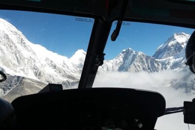 Everest Helicopter Tour from Kathmandu with Landing for Breakfast - Hotel Everest View Breakfast Landing: The High-Altitude Pause