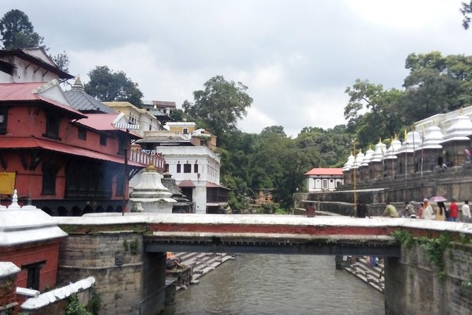 Kathmandu Spiritual Sites: Bodhnath & Pashupatinath Tour - Stop 2: Pashupatinath Temple, sadhu stories, and palm reading optional