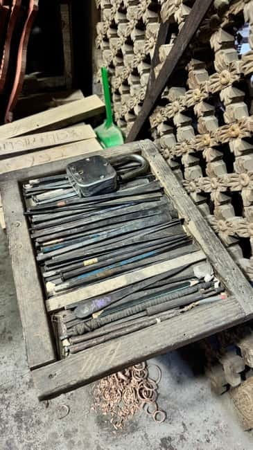 Kathmandu: Wood Carving Workshop with Local Artisan (Thamel) - Learning With a Local Artisan: Why the Human Part Matters