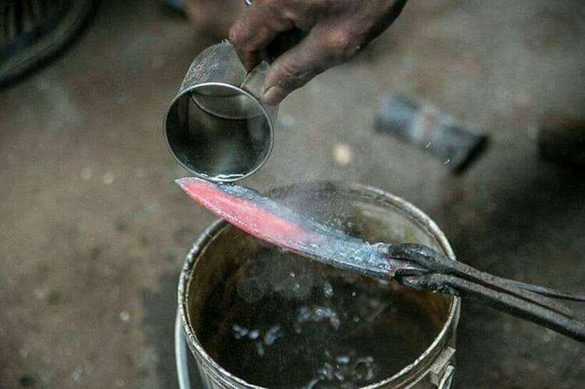 Knife Khukuri Making Workshop - Grinding and sparks: what you do versus what the host does