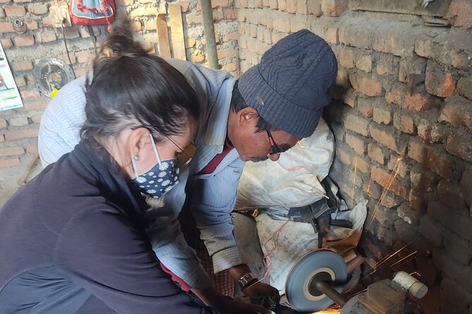 Knife (Khukuri) Making Workshop- Forge of the Gurkhas - Handle, meaning, and the finishing experience you can feel