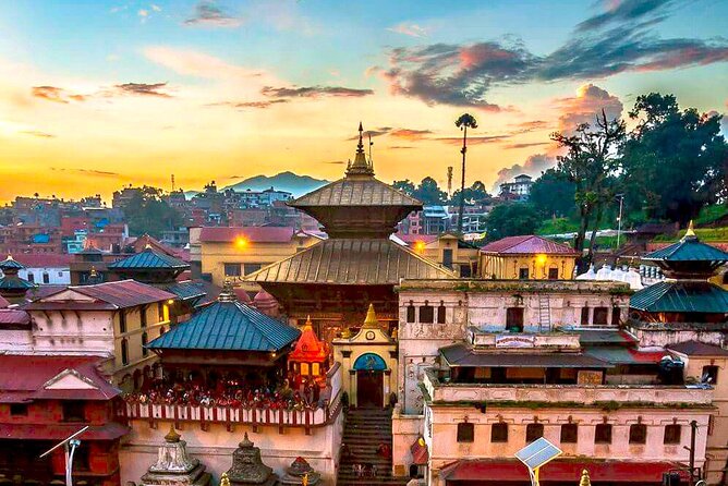 Pashupatinath Temple, Hindu Crematorium and Aarati in-depth Tour - The guide makes the difference: PhD heritage + practical explanations