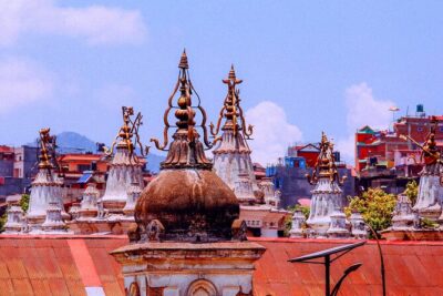 Pashupatinath Temple, Hindu Crematorium and Aarati in-depth Tour - Stop 3: Sandhya Aarati and the Bagmati river bank offering at evening