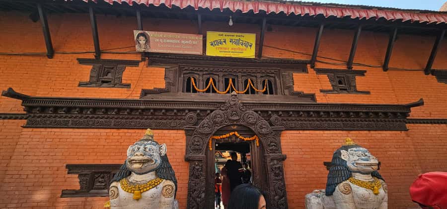 Patan and Bhaktapur City Full Day Tour - Bhaktapur Durbar Square: The Medieval City Feeling You Can Walk Into