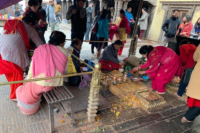 Private tour of Major highlights of Kathmandu top rated places - Pashupatinath Temple: A Sacred Hindu Site With Public Cremation Ceremonies