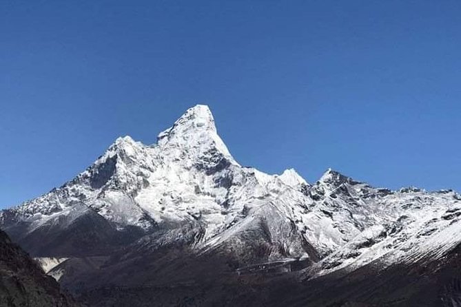 Short Everest Base Camp Trek 10 Days - The Lukla flight and Dhudhkosi valley: fast altitude, fast impressions
